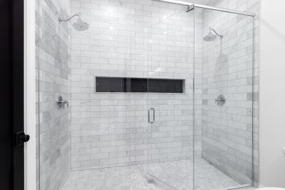 Walk-in Shower with Tiles